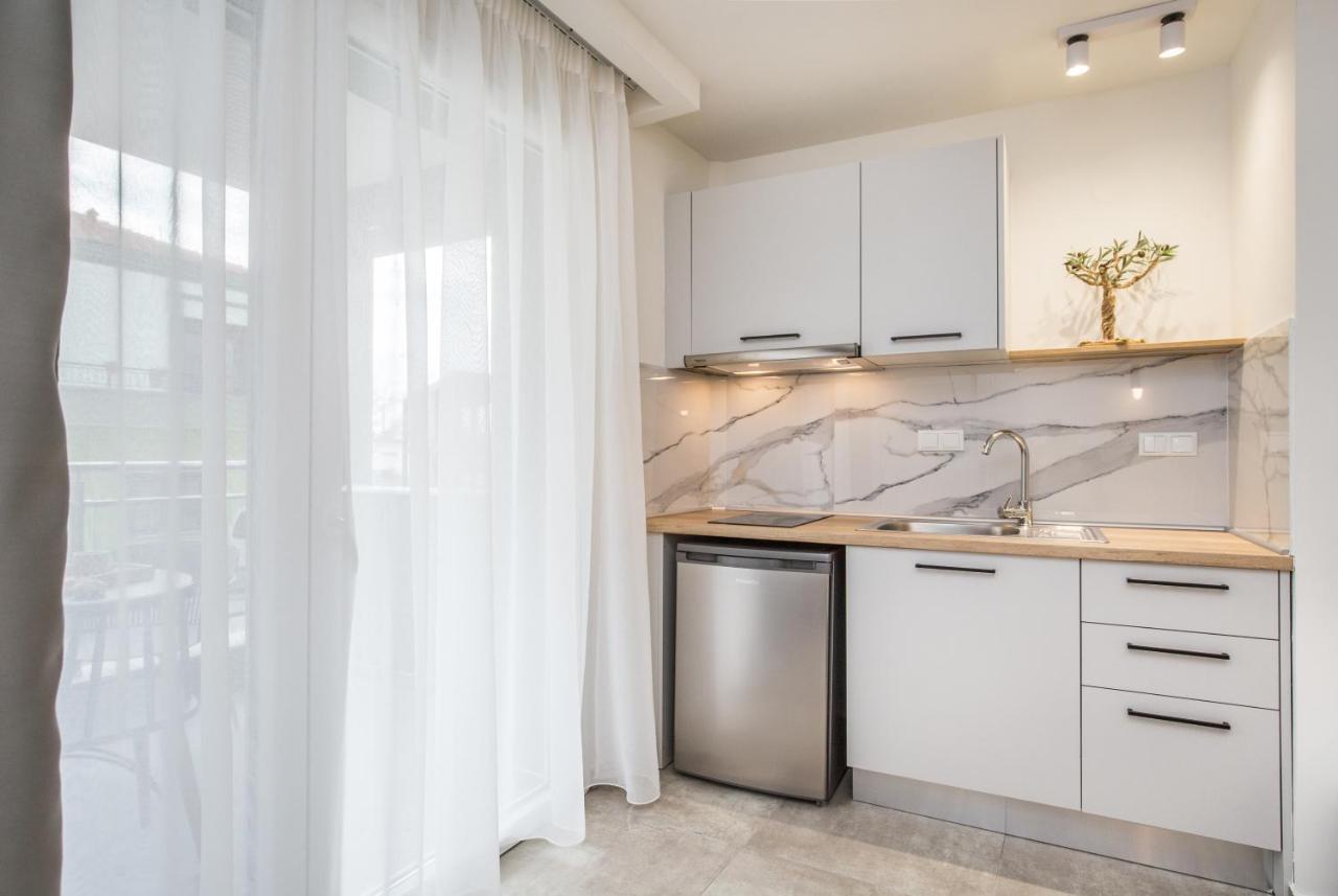 Alla Strada - Micro Suites ลิเมนาเรีย ภายนอก รูปภาพ