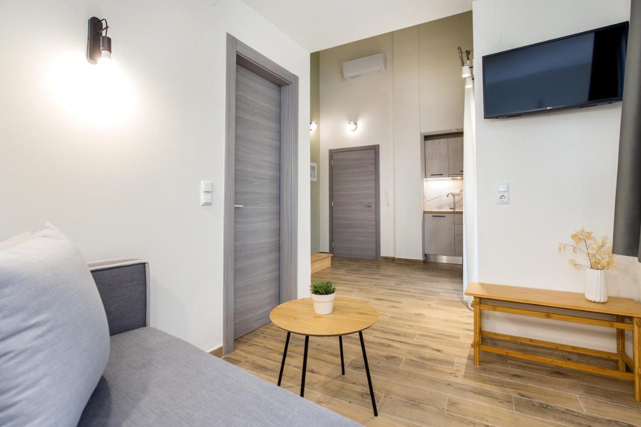 Alla Strada - Micro Suites ลิเมนาเรีย ภายนอก รูปภาพ