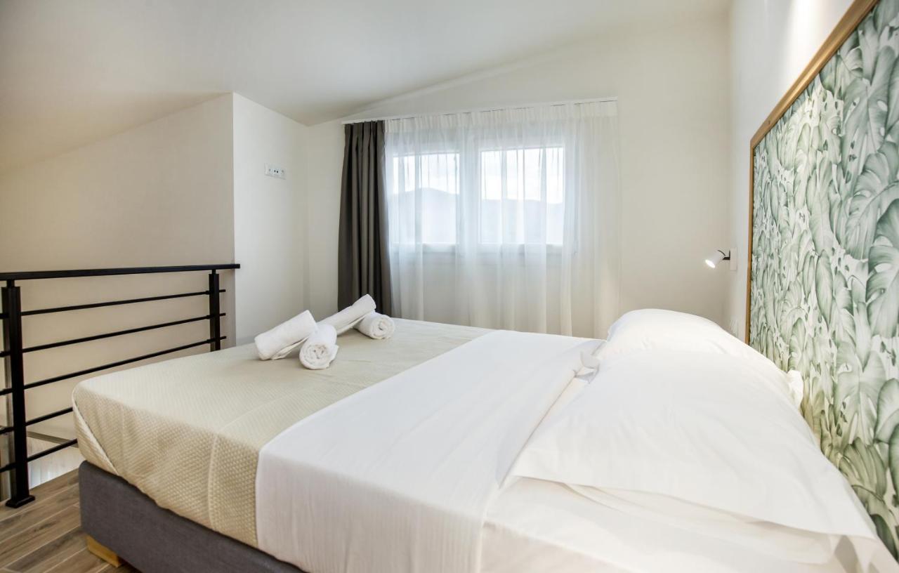 Alla Strada - Micro Suites ลิเมนาเรีย ภายนอก รูปภาพ