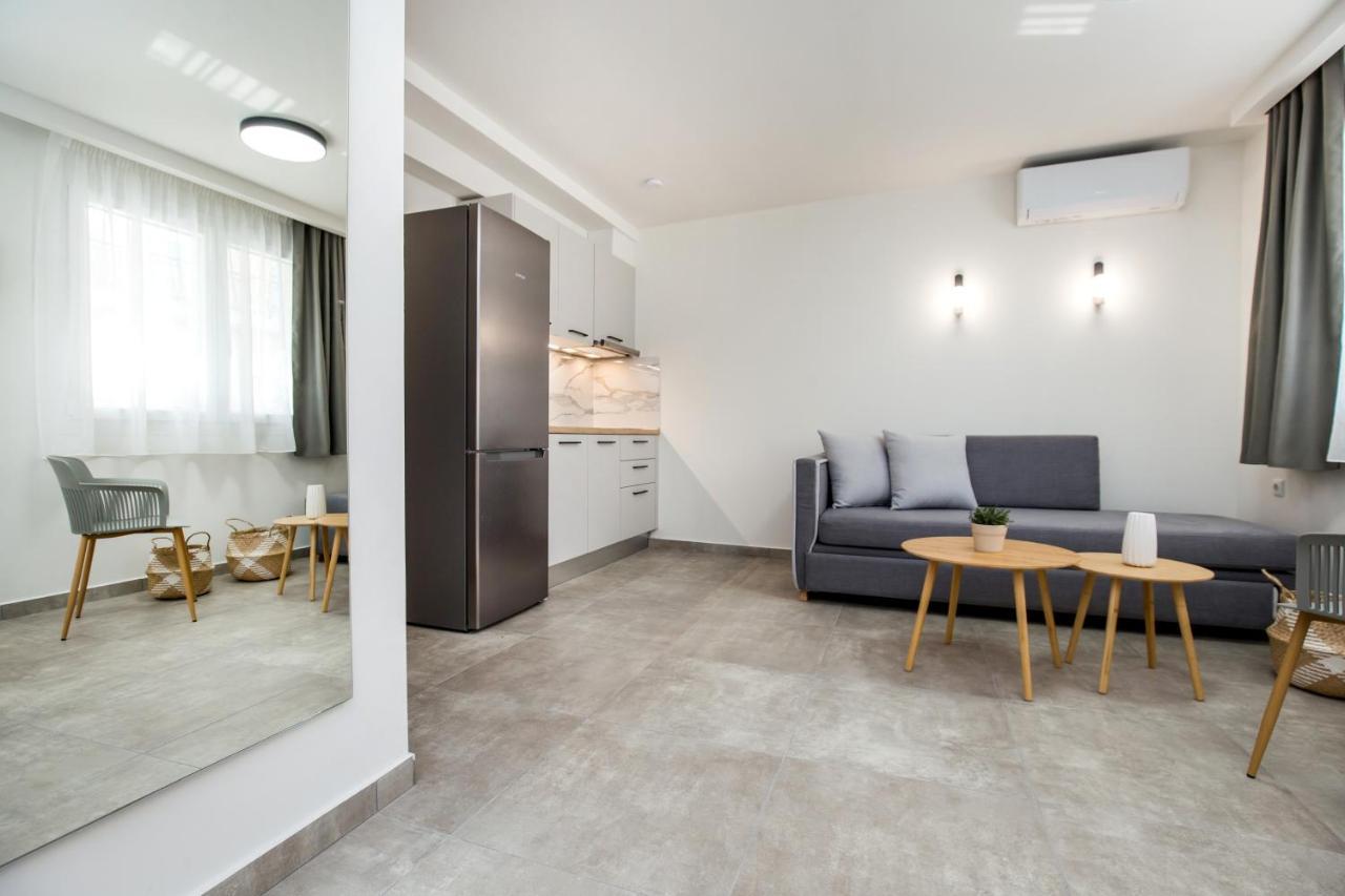 Alla Strada - Micro Suites ลิเมนาเรีย ภายนอก รูปภาพ