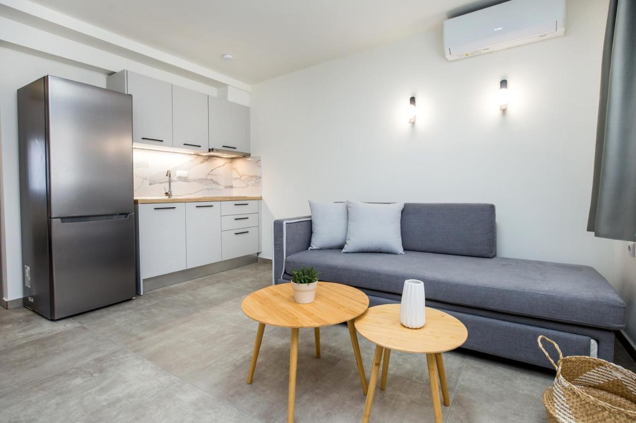 Alla Strada - Micro Suites ลิเมนาเรีย ภายนอก รูปภาพ