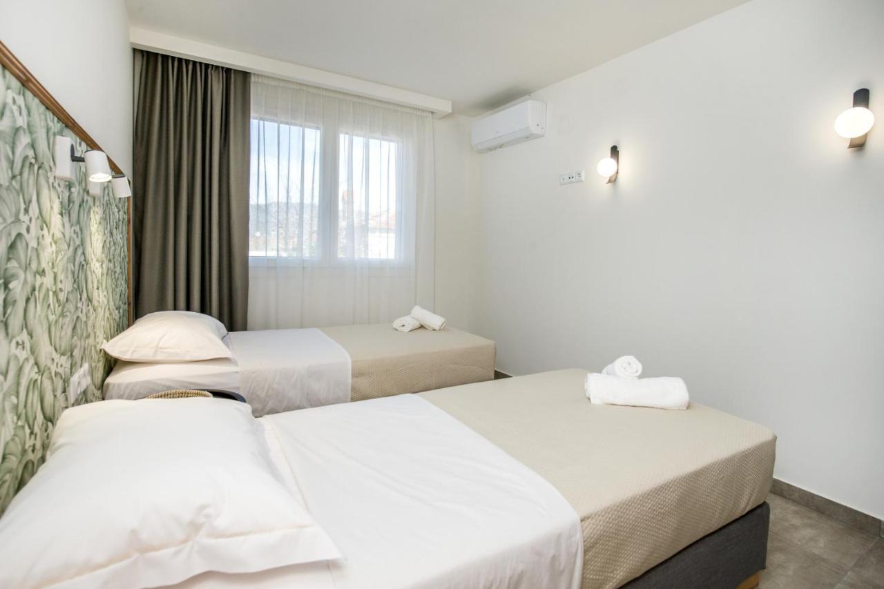 Alla Strada - Micro Suites ลิเมนาเรีย ภายนอก รูปภาพ