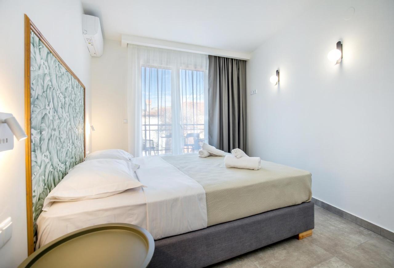 Alla Strada - Micro Suites ลิเมนาเรีย ภายนอก รูปภาพ