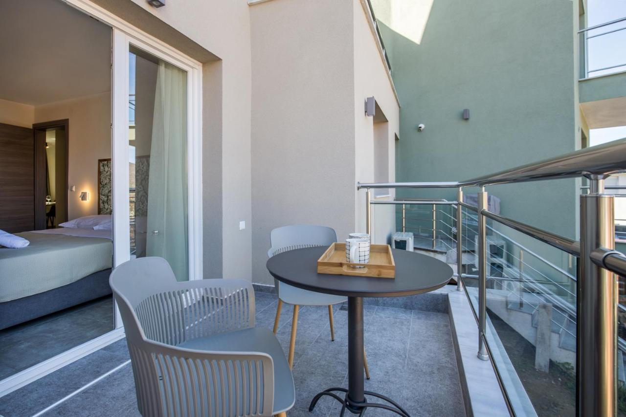 Alla Strada - Micro Suites ลิเมนาเรีย ภายนอก รูปภาพ