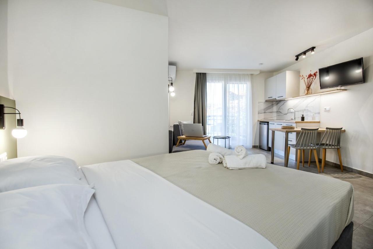 Alla Strada - Micro Suites ลิเมนาเรีย ภายนอก รูปภาพ