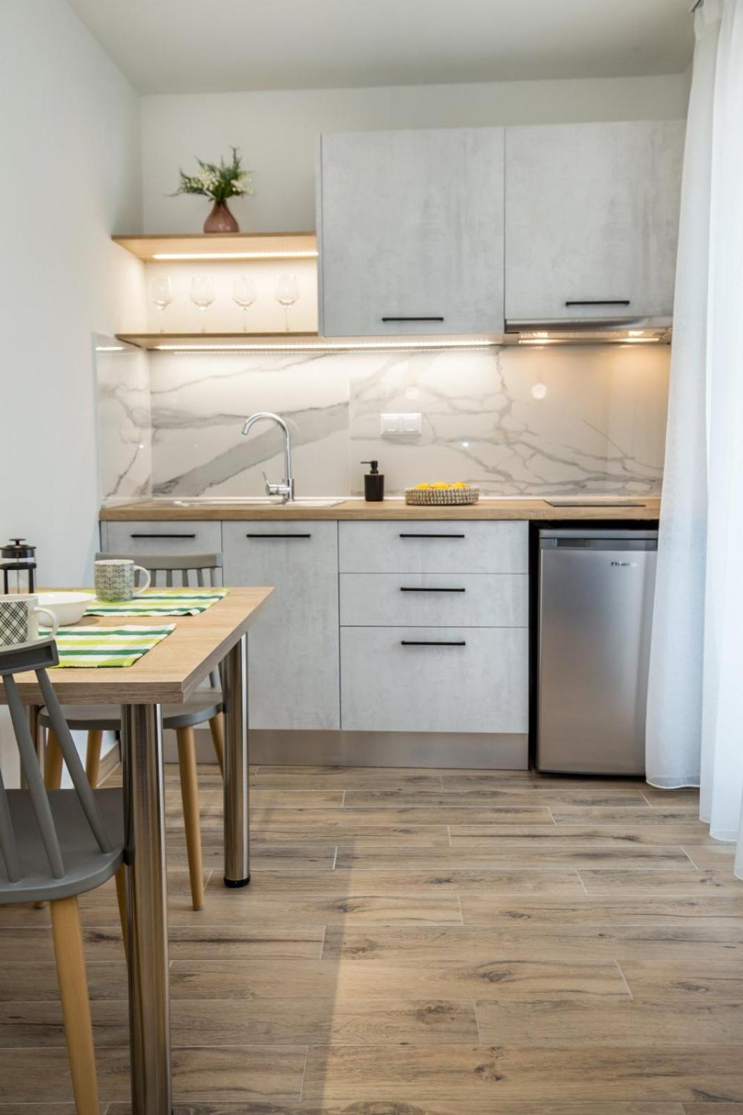 Alla Strada - Micro Suites ลิเมนาเรีย ภายนอก รูปภาพ