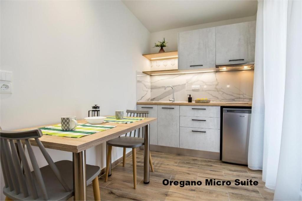 Alla Strada - Micro Suites ลิเมนาเรีย ภายนอก รูปภาพ